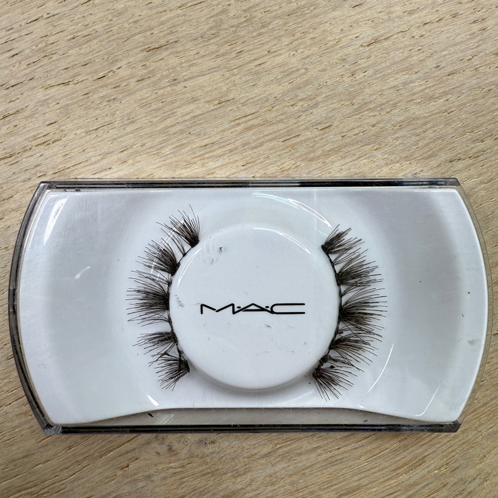 MAC Cosmetics False Eyelashes - Black A85